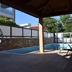 Mare Porat Vila *